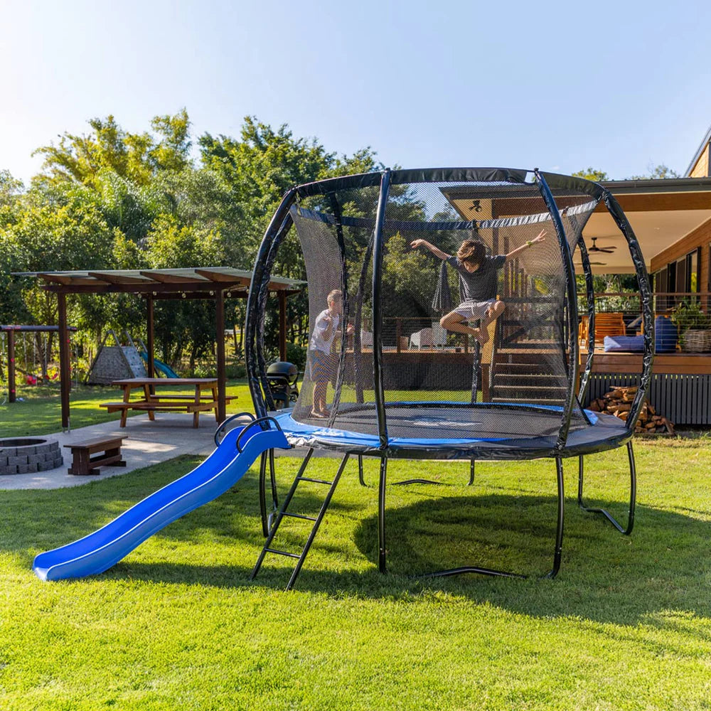 Skywalker Trampoline with compartment net